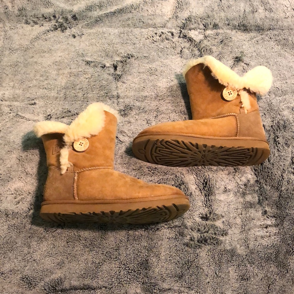 Ugg chestnut boots with button